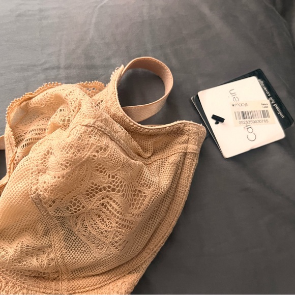 Brand new Calvin Klein bra 32dd - Picture 2 of 10